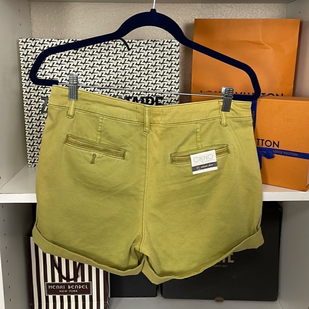 Anthropologie chino relaxed avacado green shorts NWT. 27 - Picture 8 of 9